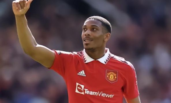 成為該聯賽 成為該聯賽