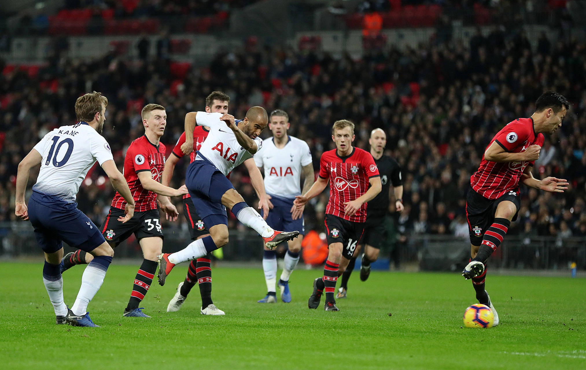 分析师争相 分析师争相